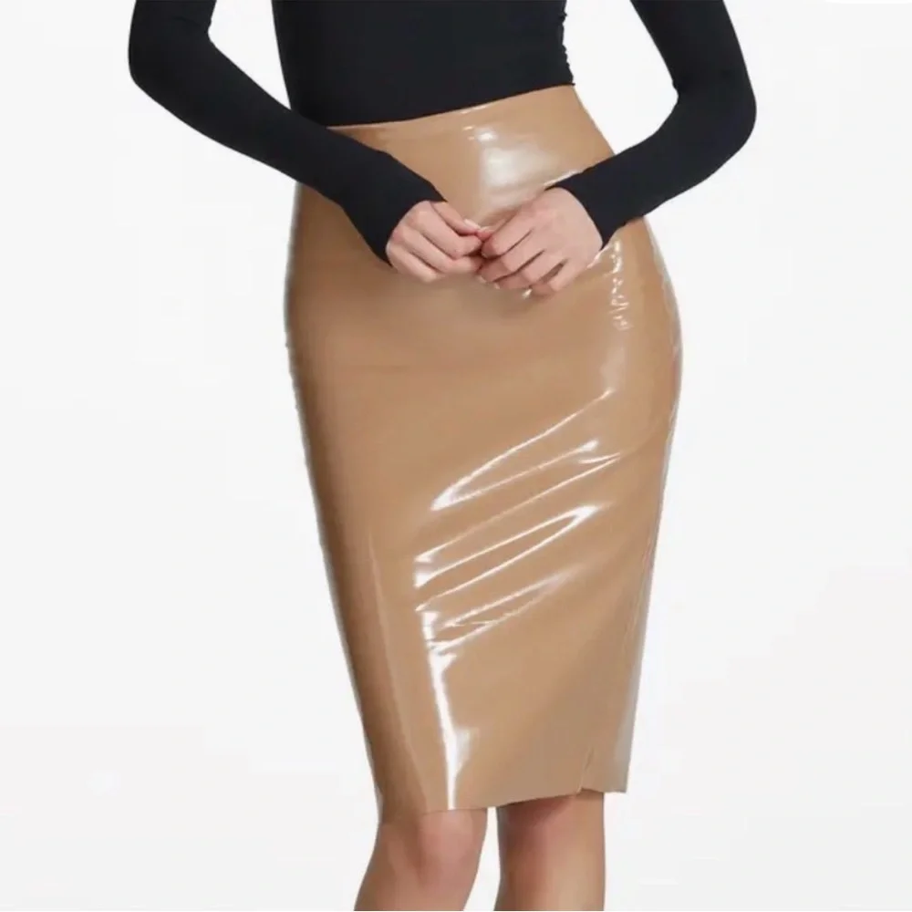 Pair of Commando Patent Midi Skirts Black & Tan, Size M - Picture 7 of 7